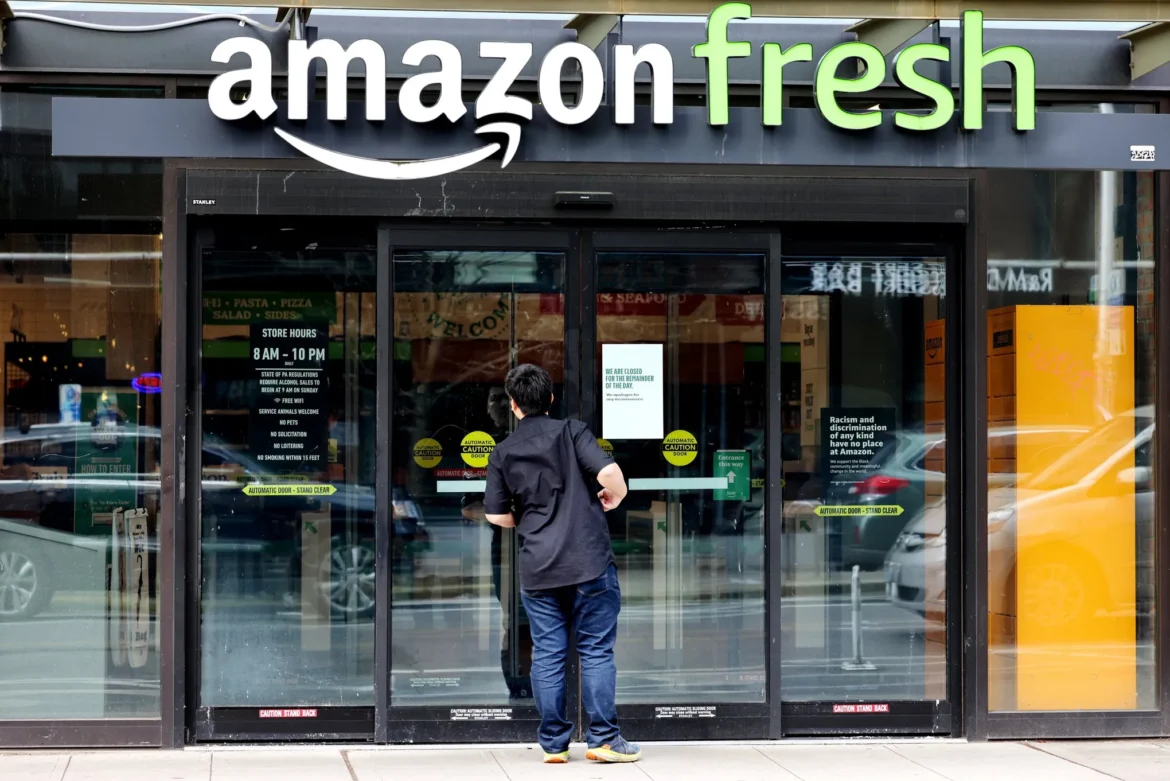 Amazon closes Fresh grocery