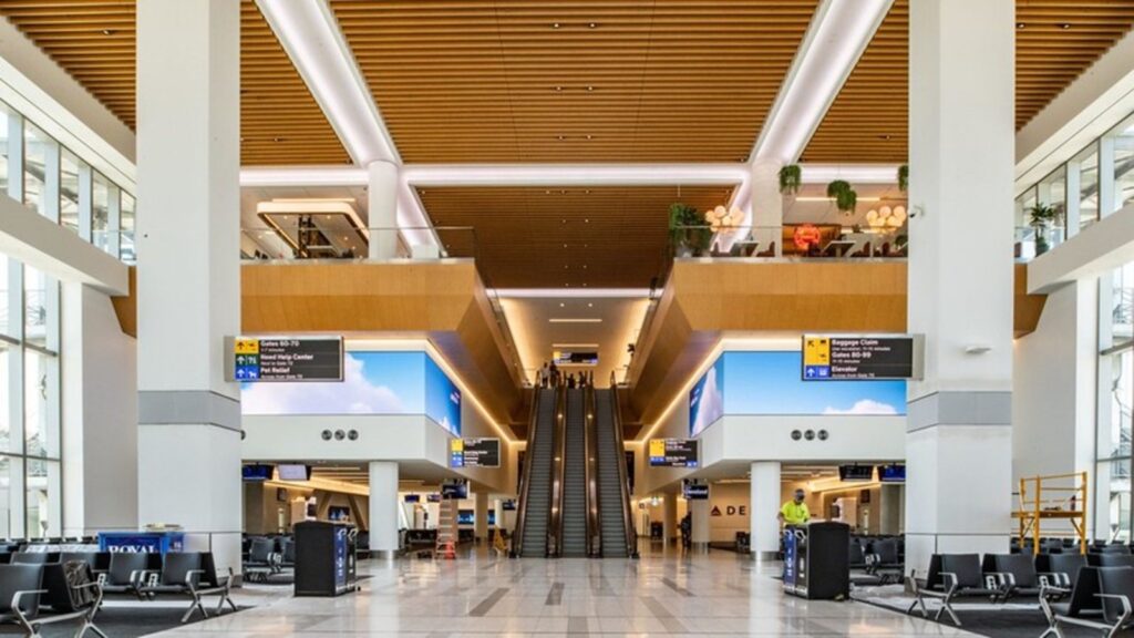 LaGuardia Airport [LGA] 