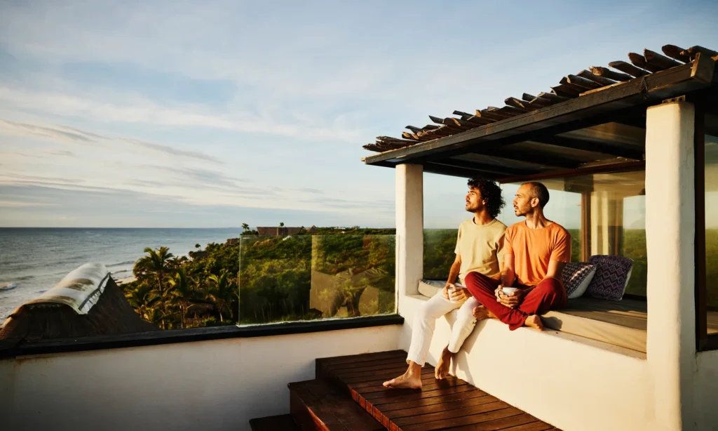 Hotels & Airbnbs