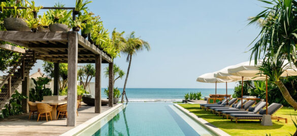 Hotels & Airbnbs