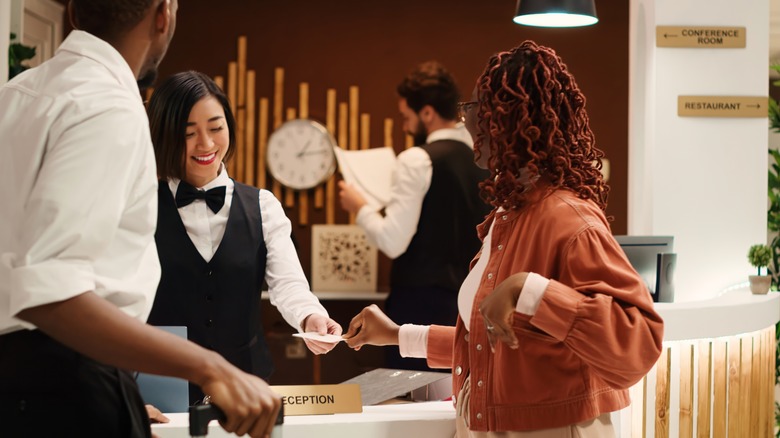 How To Check In Early at a Hotel