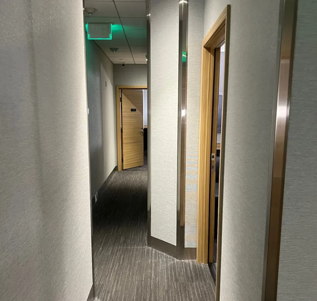 My First Minute Suites Airport