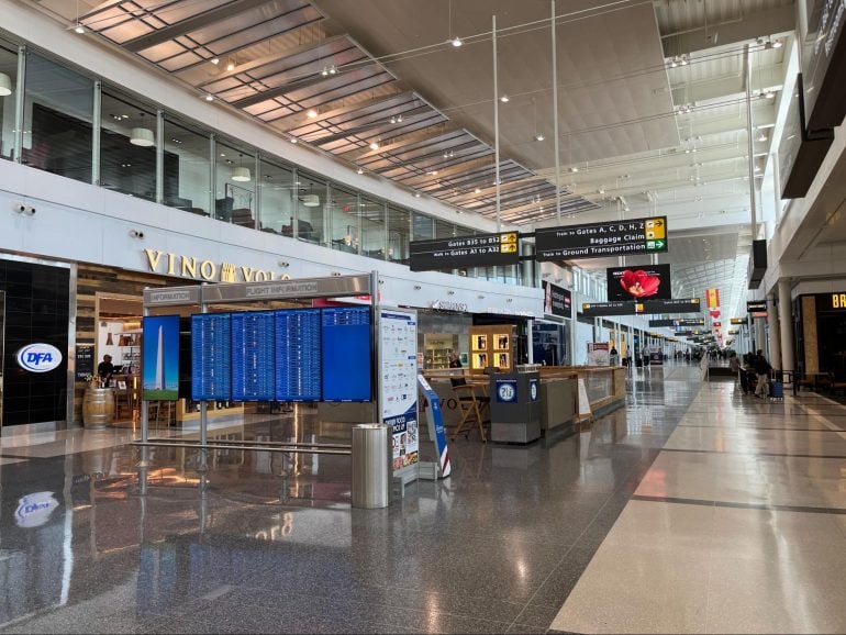 Washington Dulles International Airport [IAD]: Ultimate Terminal Guide