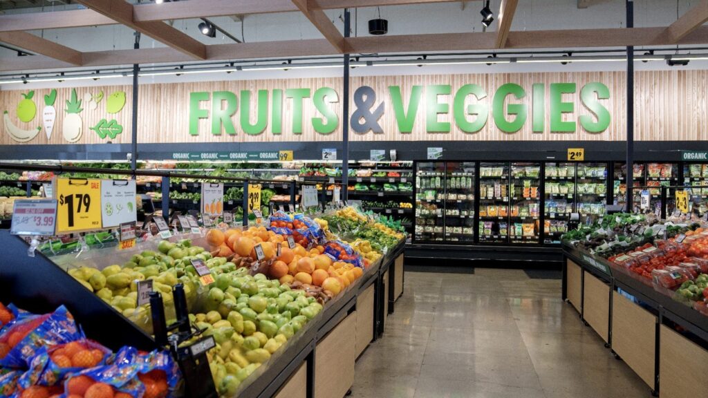 Amazon closes Fresh grocery