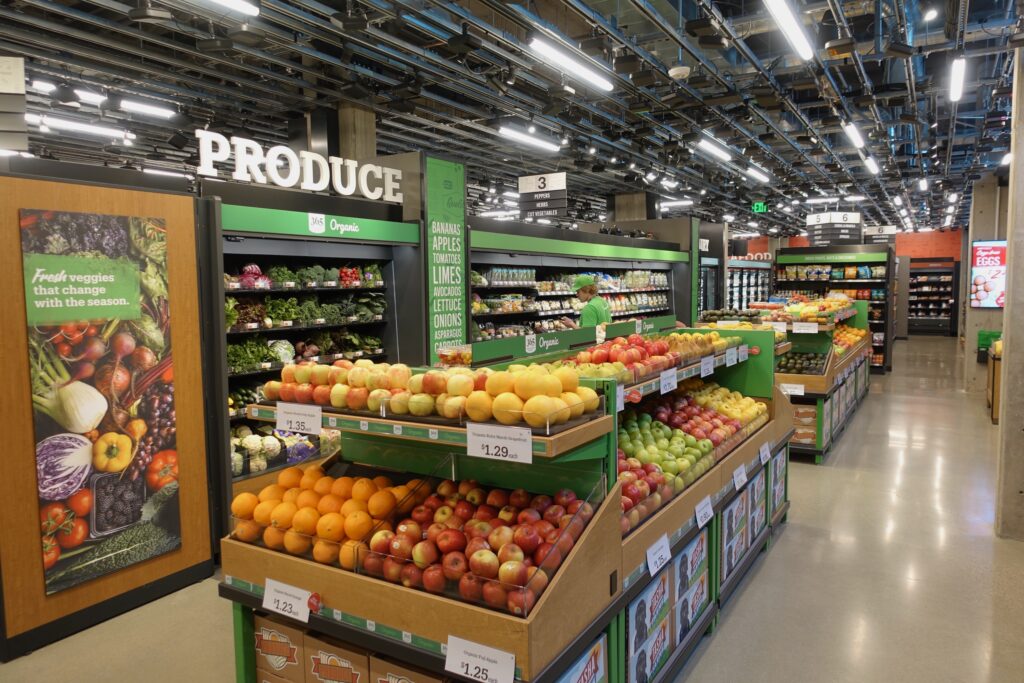 Amazon closes Fresh grocery